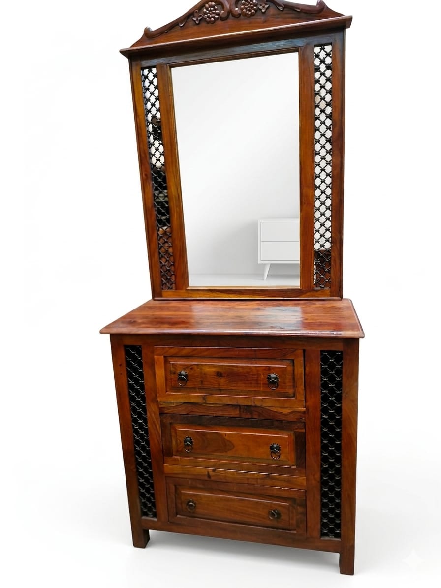 Exquisite Handcrafted Sheesham Wood Bedroom Suite - Image 5